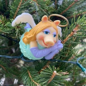 Vintage Hallmark Divine Miss Piggy Ornament (with box)